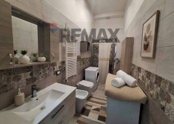 Bagno - Trilocale Via Regina Margherita
 
81, Napoli - foto 8