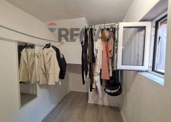 Cabina armadio - Trilocale Via Regina Margherita
 
81, Napoli - foto 10