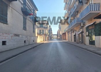 Edificio all\'aperto - Trilocale Via Regina Margherita
 
81, Napoli - foto 13
