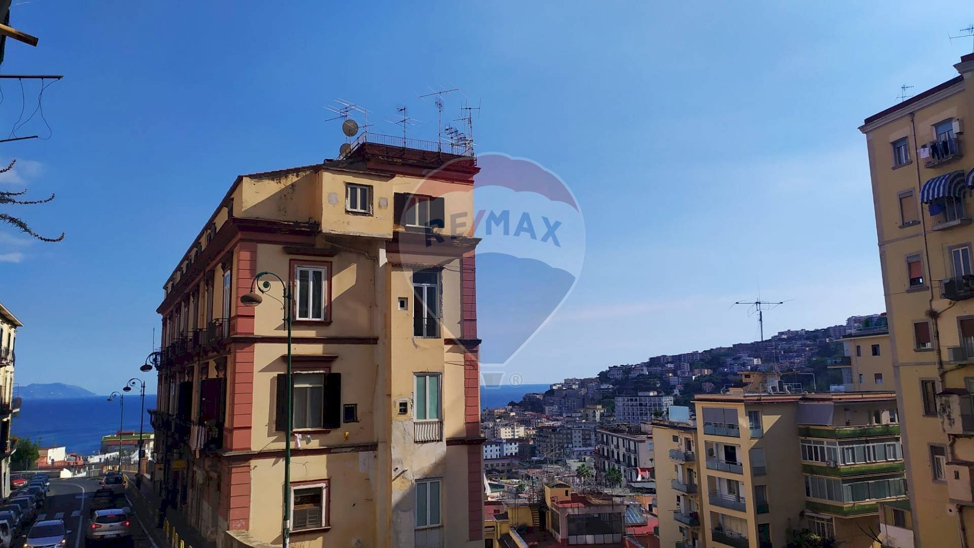 Edificio all\'aperto - Trilocale Via Torquato Tasso
 
169, Napoli - foto 1