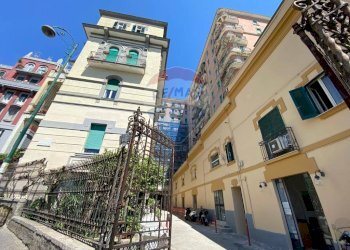 Edificio all\'aperto - Trilocale Via Torquato Tasso
 
169, Napoli - foto 3