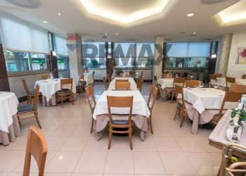 Sala da pranzo - Locale Commerciale Viale D'Annunzio
62, Francavilla al Mare - foto 12