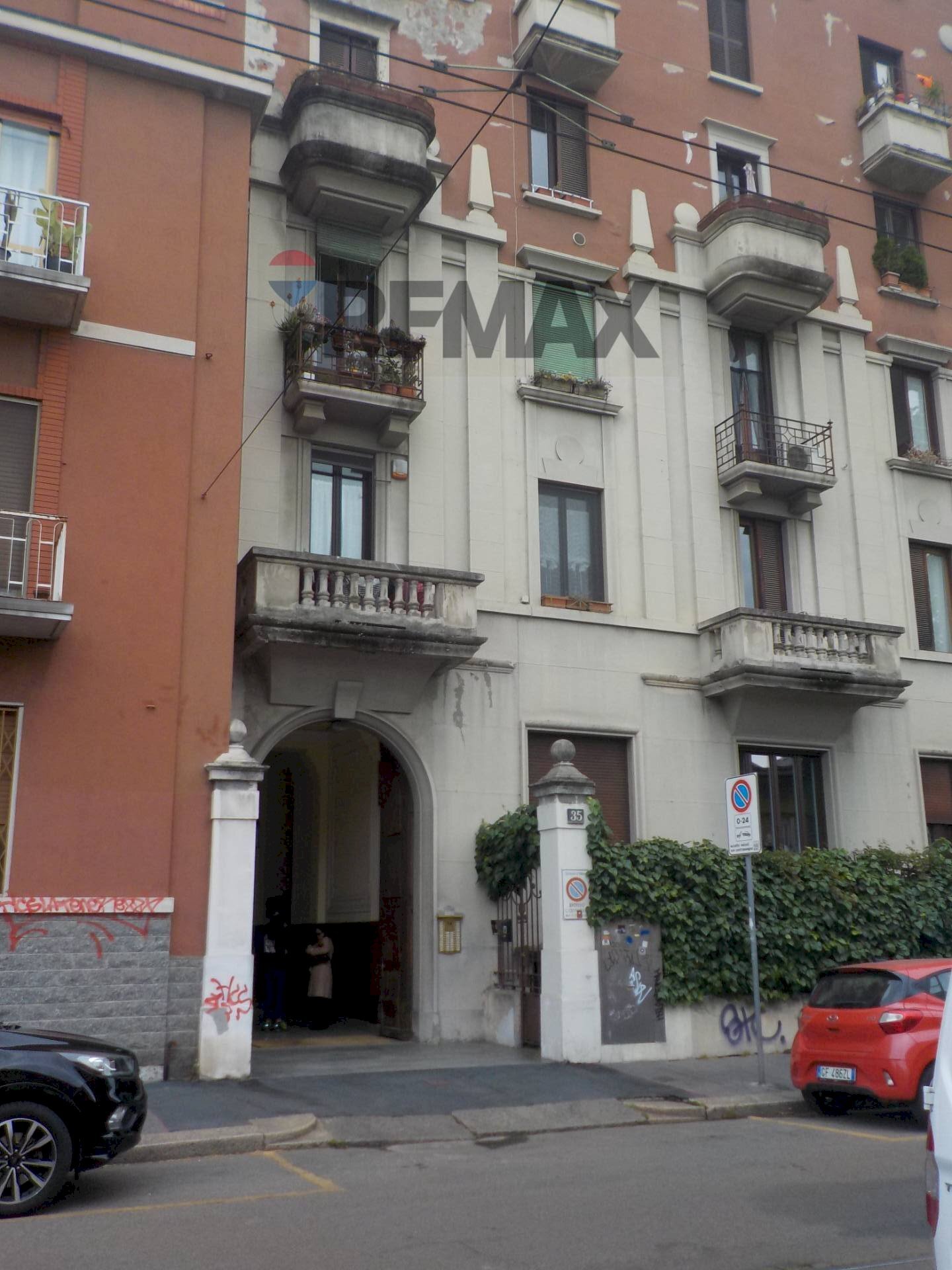 Edificio all\'aperto - Bilocale via monviso
 
35, Milano - foto 1