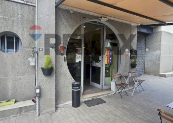 Edificio all\'aperto - Bar Tavola Calda - Fredda Viale dei Rettori
 
41, Benevento - foto 2