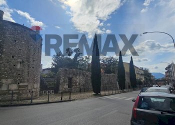 Edificio all\'aperto - Bar Tavola Calda - Fredda Viale dei Rettori
 
41, Benevento - foto 14