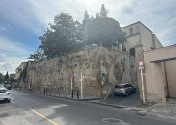 Edificio all\'aperto - Independent house Benevento - photo 1