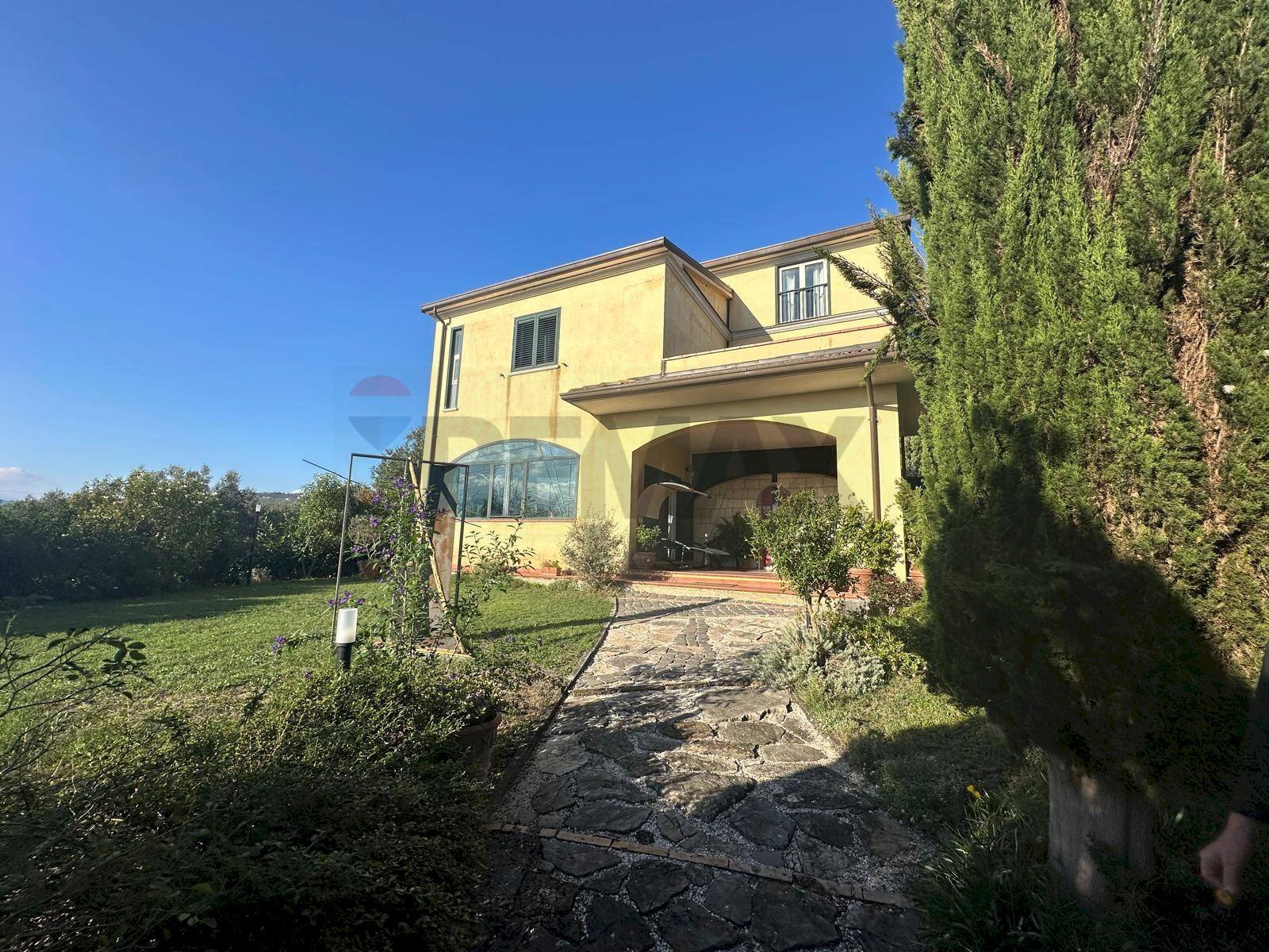 Casa all\'aperto - Casa indipendente C/da Roseto
snc, Benevento - foto 2