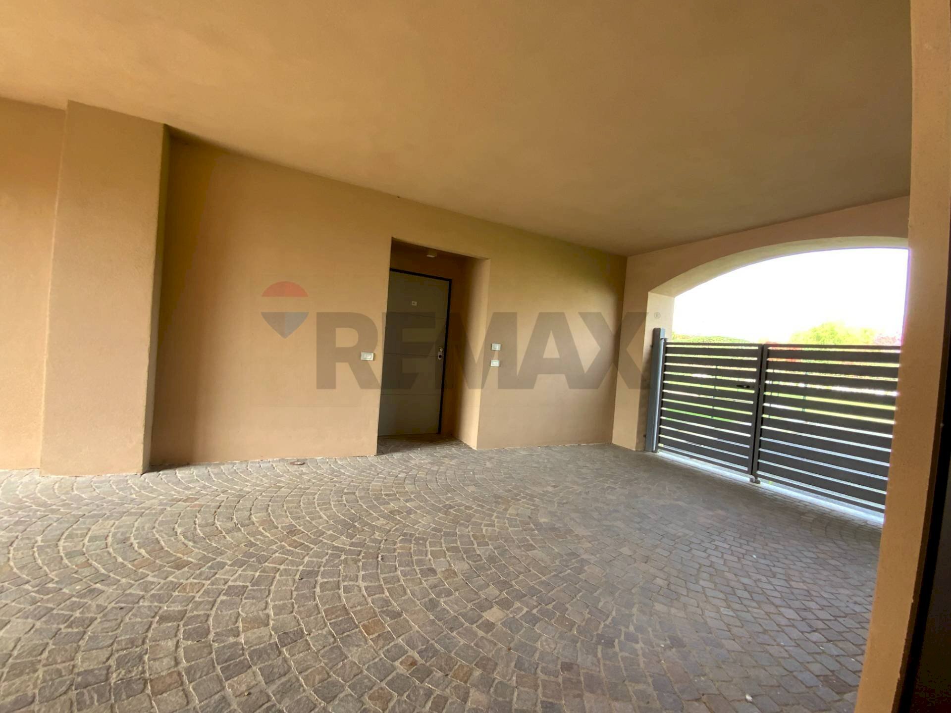 Androne di ingresso - Trilocale Via Sant'Isidoro
 
1, Bogogno - foto 3