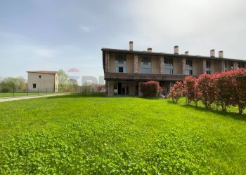 Giardino - Trilocale Via Sant'Isidoro
 
1, Bogogno - foto 19
