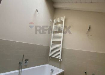 Bagno - Bilocale Via Sant'Isidoro
 
1, Bogogno - foto 21