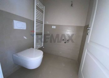Bagno - Bilocale Via Sant'Isidoro
 
1, Bogogno - foto 22