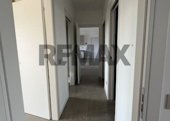 Hall / corridoio - Trilocale BOCCACCIO
 
98, Cassano Magnago - foto 39