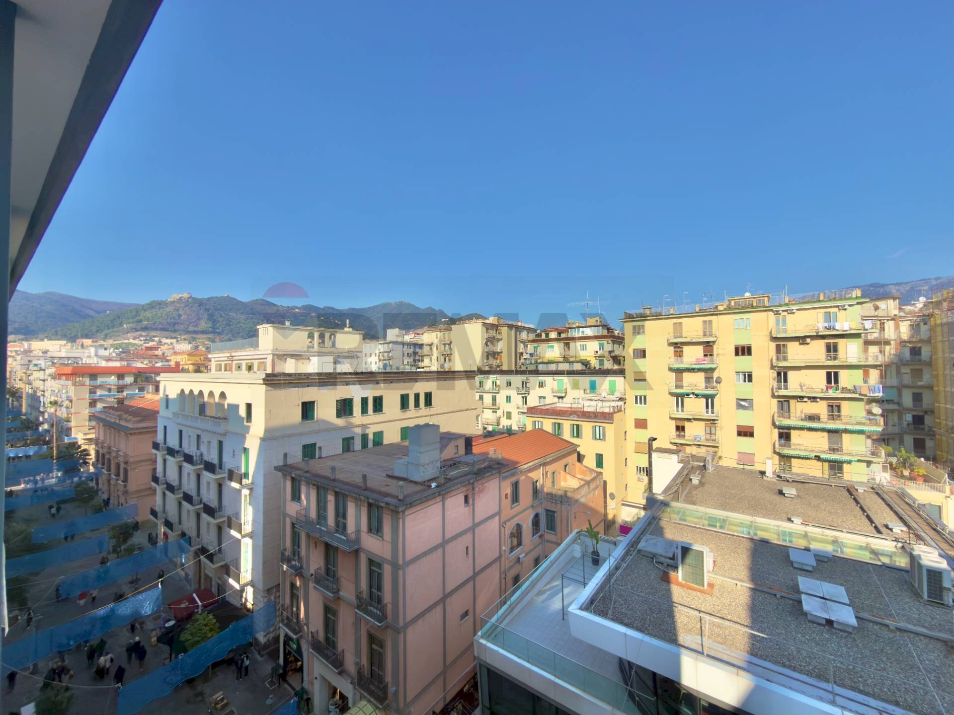 Edificio all\'aperto - Appartamento Corso Vittorio Emanuele
 
111, Salerno - foto 1