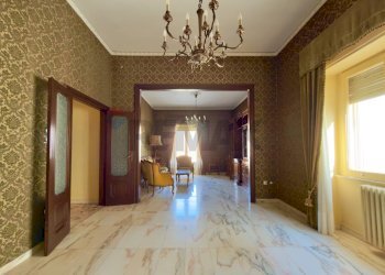 Hall / corridoio - Appartamento Corso Vittorio Emanuele
 
111, Salerno - foto 9