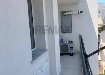 Balcone - Three-room apartment Papa Giovanni II
 
76, Carini - photo 5