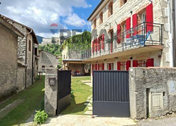 Casa all\'aperto - Casa indipendente Vicolo Galileo Galilei
 
11, Cison di Valmarino - foto 1