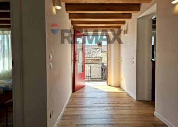 Hall / corridoio - Casa indipendente Vicolo Galileo Galilei
 
11, Cison di Valmarino - foto 29