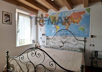 Camera / camera da letto - Casa indipendente Vicolo Galileo Galilei
 
11, Cison di Valmarino - foto 30
