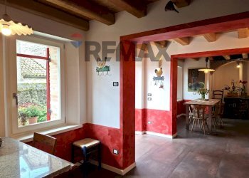 Sala da pranzo - Casa indipendente Vicolo Galileo Galilei
 
11, Cison di Valmarino - foto 61
