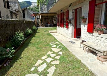 Giardino - Casa indipendente Vicolo Galileo Galilei
 
11, Cison di Valmarino - foto 72