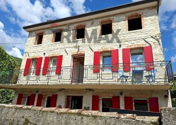 Casa all\'aperto - Casa indipendente Vicolo Galileo Galilei
 
11, Cison di Valmarino - foto 74