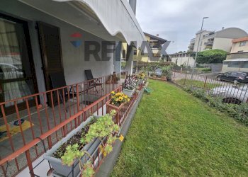 Giardino - Bilocale via Carlo Gazzulli
 
3, Sesto Calende - foto 12