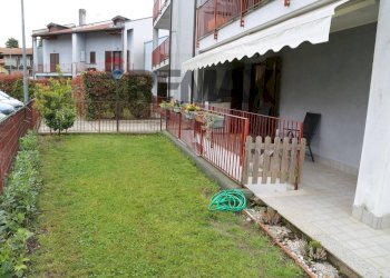 Giardino - Bilocale via Carlo Gazzulli
 
3, Sesto Calende - foto 13