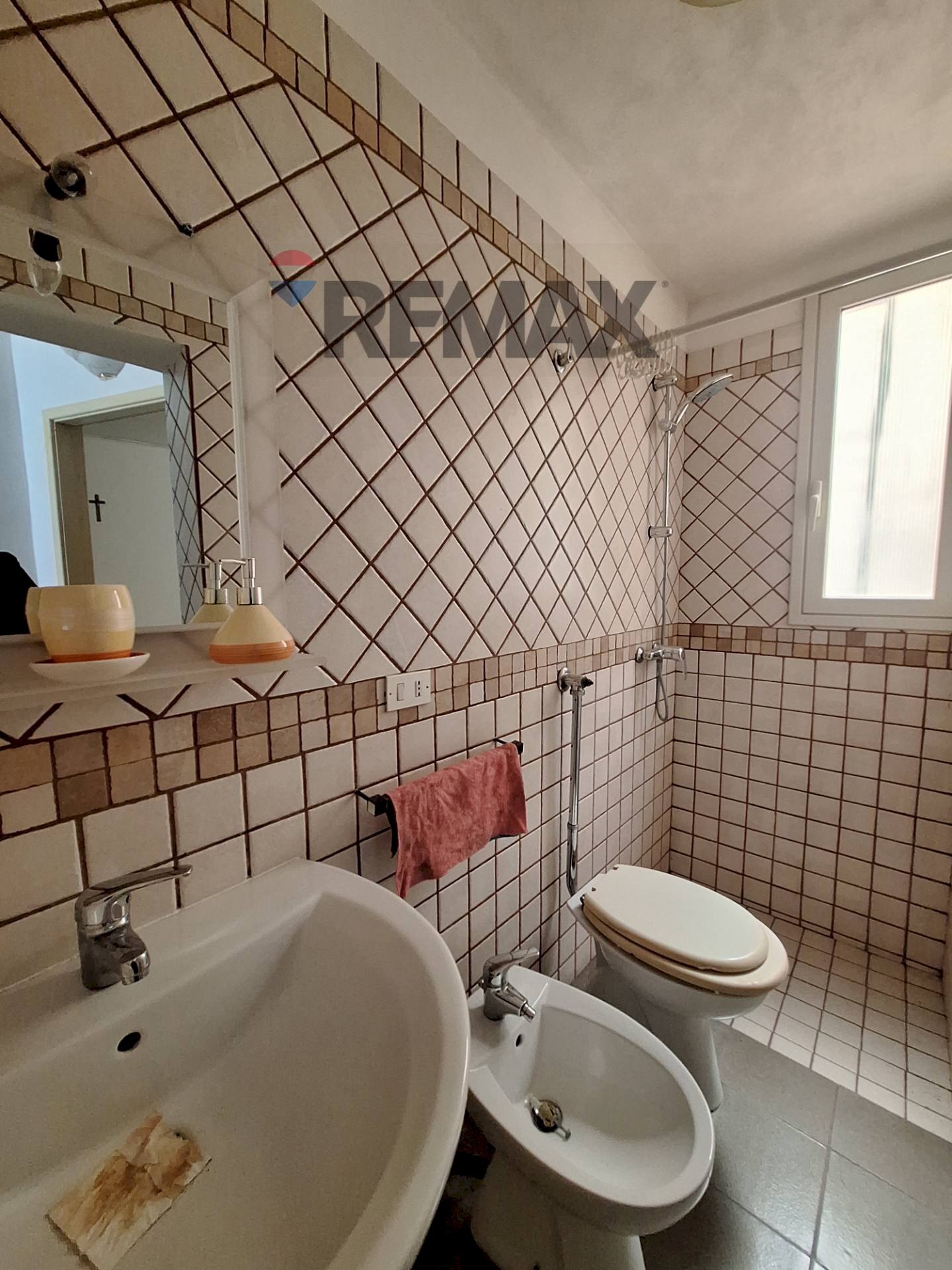 Bagno - Four-room apartment viale della Resistenza
 
74, Comiso - photo 2