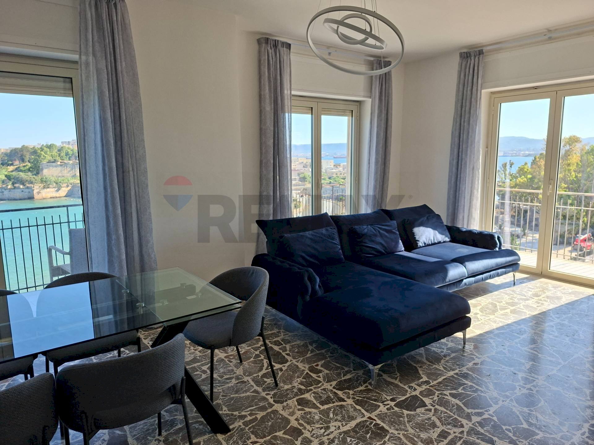 Sala da pranzo - Apartment Augusta - photo 2