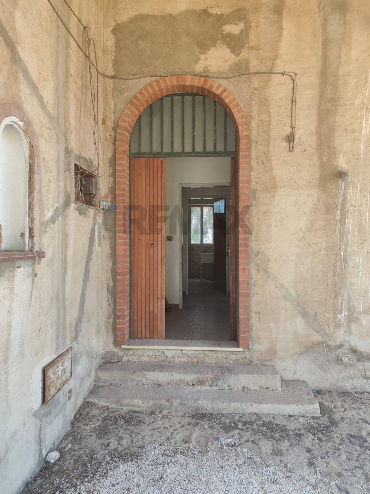 Edificio all\'aperto - Villa Acate - photo 3