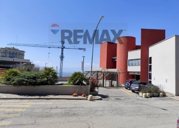 Edificio all\'aperto - Commercial Premises Viale Gran Sasso
 
1, Chieti - photo 3