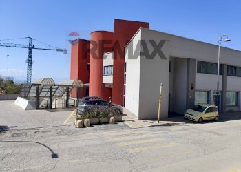 Edificio all\'aperto - Commercial Premises Viale Gran Sasso
 
1, Chieti - photo 4