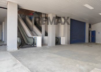 Parcheggio - Commercial Premises Viale Gran Sasso
 
1, Chieti - photo 9