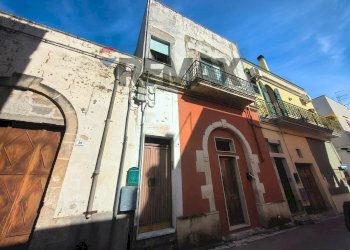 Edificio all\'aperto - Casa indipendente Via Alessandro Volta
 
18, Aradeo - foto 1