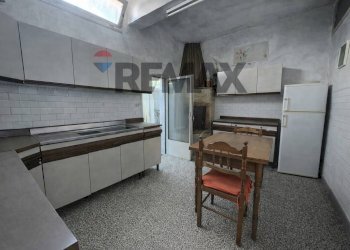 Cucina - Casa indipendente Via Alessandro Volta
 
18, Aradeo - foto 6