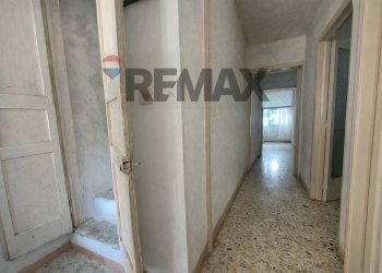 Hall / corridoio - Casa indipendente Via Alessandro Volta
 
18, Aradeo - foto 10