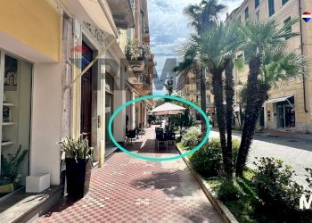 Edificio all\'aperto - Cafeteria - Cold Bar corso Italia
 
10, Bordighera - photo 6
