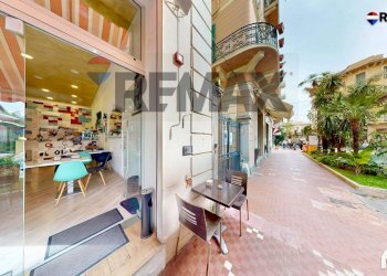 Edificio all\'aperto - Cafeteria - Cold Bar corso Italia
 
10, Bordighera - photo 11