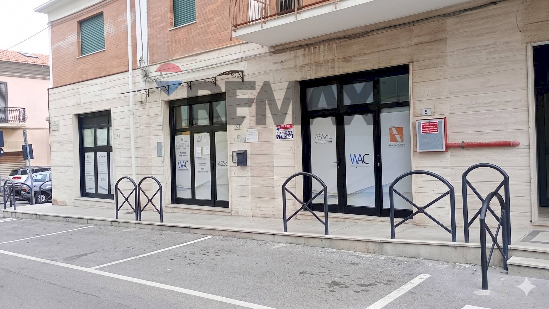 Edificio all\'aperto - Ufficio VIA CANNARSA
 
3-5, Termoli - foto 2