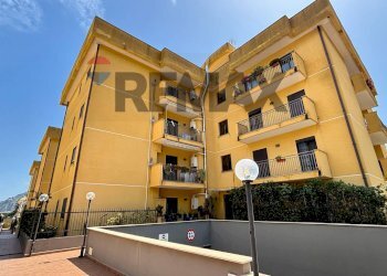 Edificio all\'aperto - Four-room apartment Via San Lorenzo
 
291/C, Palermo - photo 1
