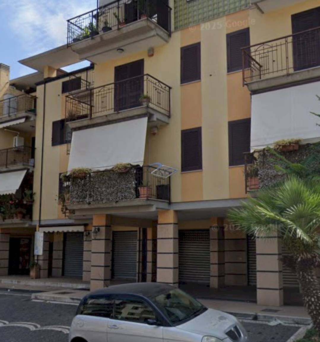 Foto 1 - Commercial Premises VIA BADIA
 
25, Angri - photo 1