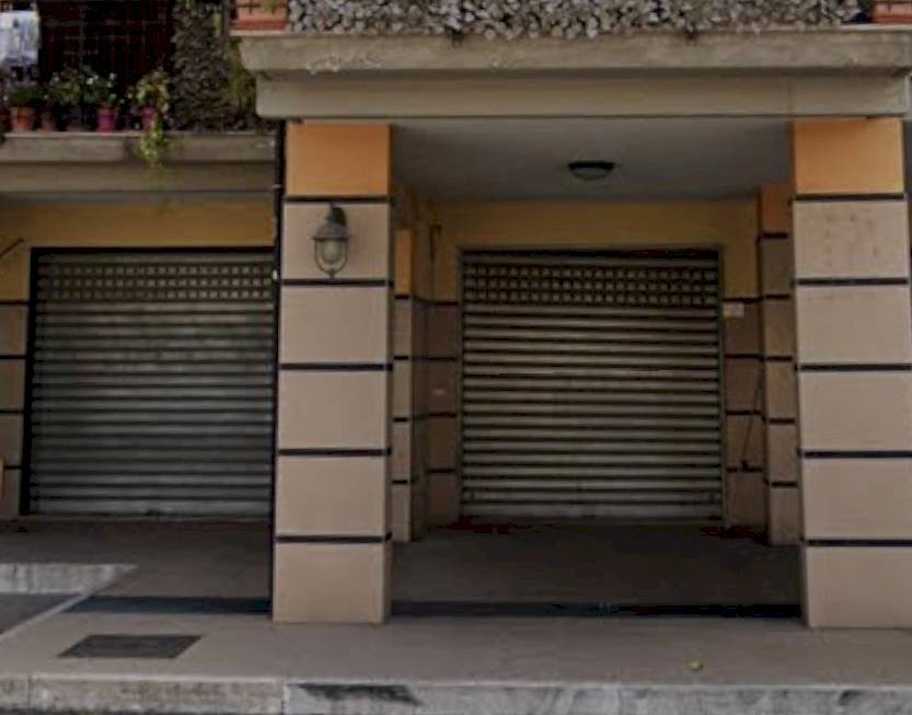 Foto 2 - Commercial Premises VIA BADIA
 
25, Angri - photo 2