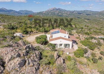 Vista delle montagne - Villa Via Sole Ruju, 50, Olbia - foto 8