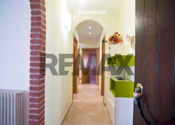 Hall / corridoio - Apartment VIA DEL PORTONCINO, SESTA TRAVERSA
 
1, Roccastrada - photo 12