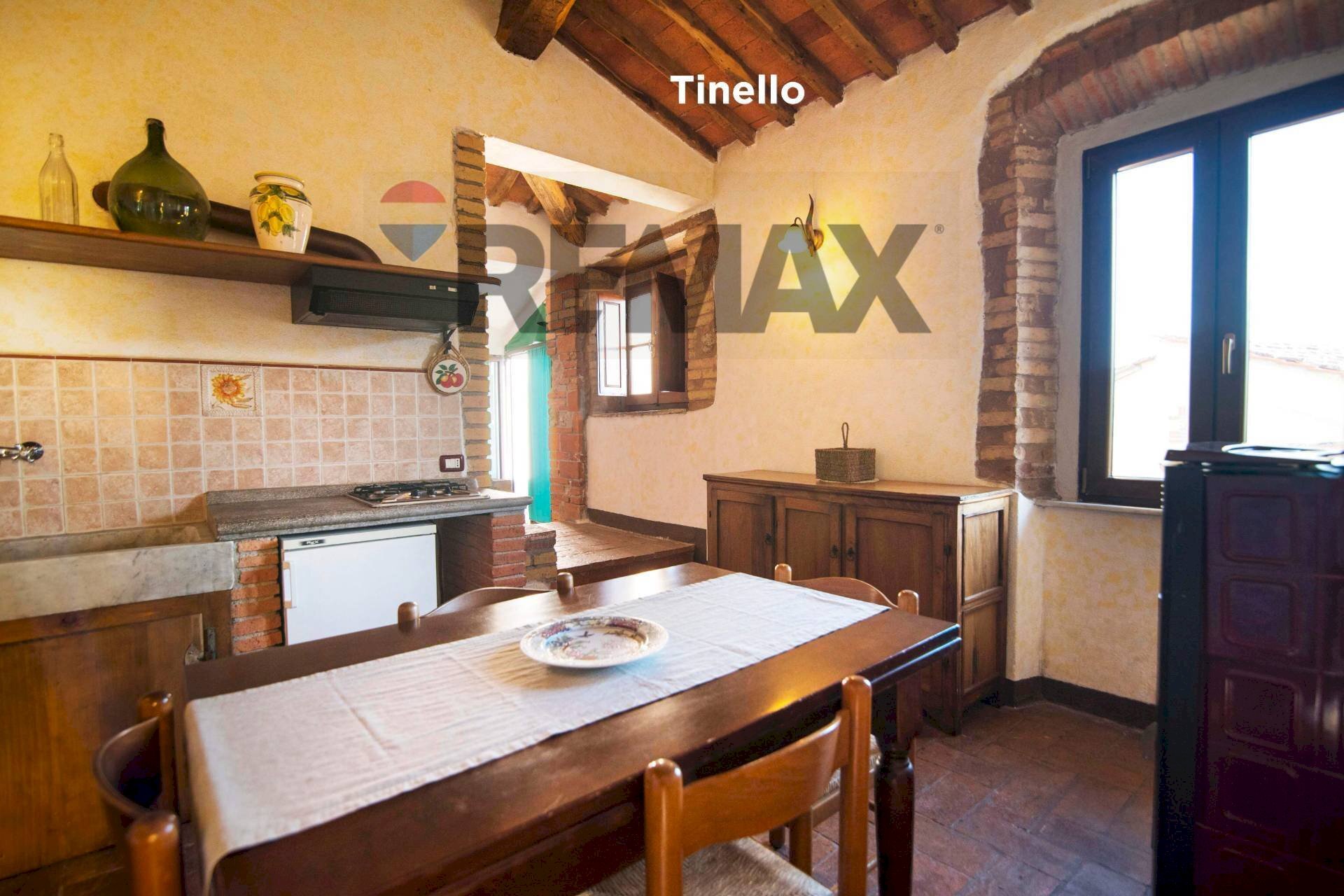 Sala da pranzo - Villa VIA DELLA MADONNA
 
1, Montieri - photo 1