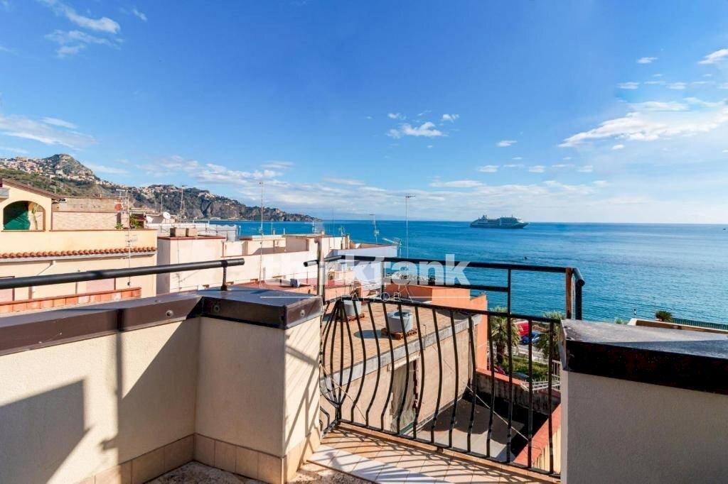 Foto 1 - Villa Via Vittorio Emanuele
 
SNC, Giardini-Naxos - photo 1