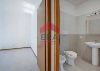 disimpegno vista bagno - Bilocale via dell'Albareto
 
36, Roma - foto 18