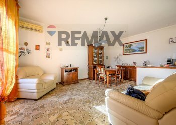 Sala da pranzo - Three-room apartment Piazza Mazzini
 
14, Rosignano Marittimo - photo 3