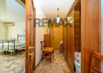 Hall / corridoio - Three-room apartment Piazza Mazzini
 
14, Rosignano Marittimo - photo 12