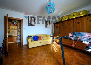 Soggiorno - Three-room apartment Piazza Mazzini
 
14, Rosignano Marittimo - photo 21